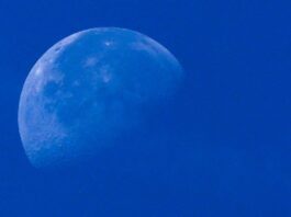 Moon station