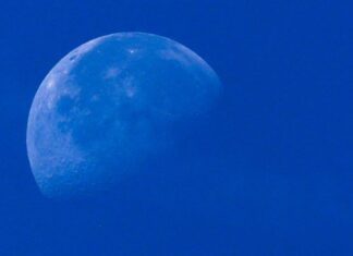 Moon station