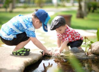 Outdoor-play-kids